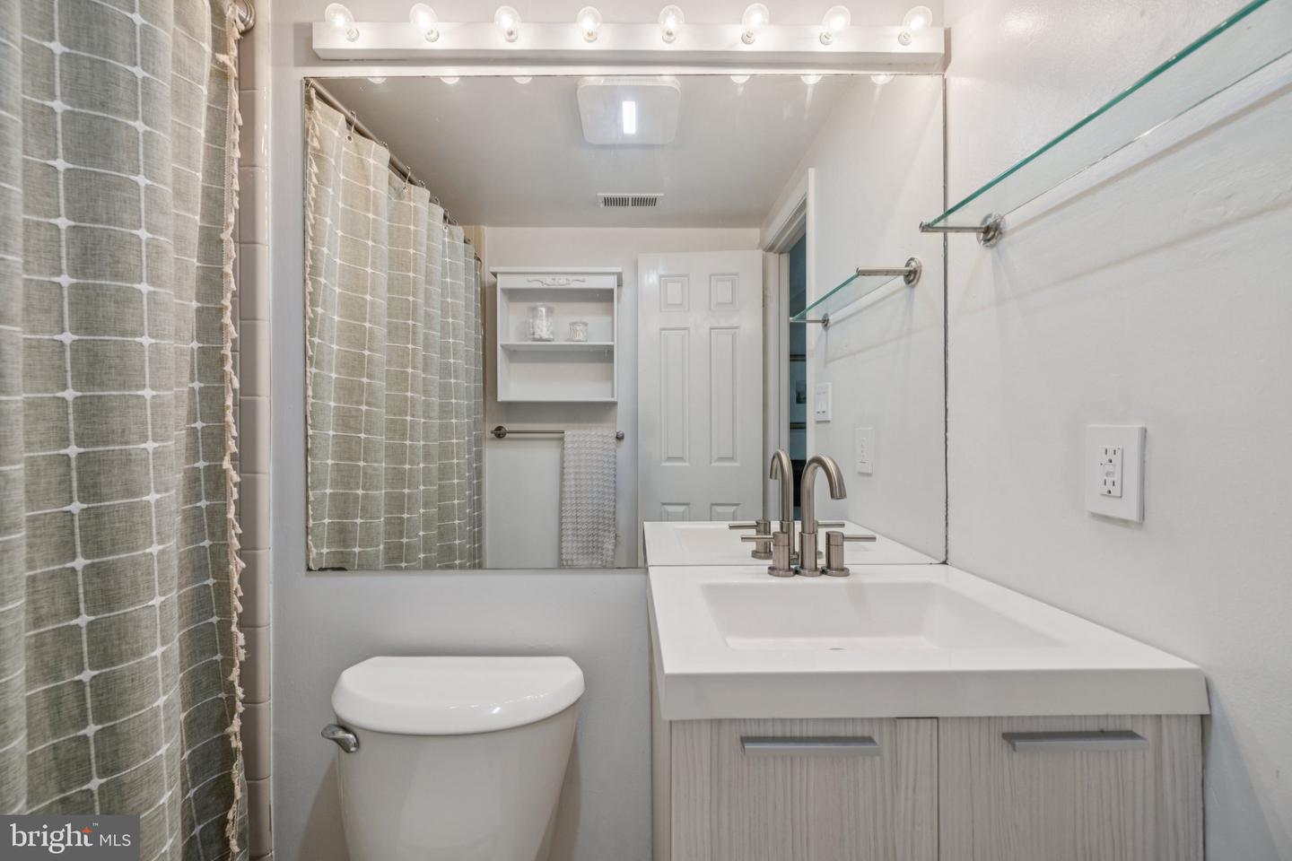 1812 VERNON ST NW #34, WASHINGTON, District Of Columbia 20009, 2 Bedrooms Bedrooms, ,1 BathroomBathrooms,Residential,For sale,1812 VERNON ST NW #34,DCDC2216262 MLS # DCDC2216262