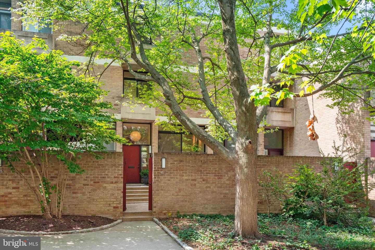 407 N ST SW #4, WASHINGTON, District Of Columbia 20024, 4 Bedrooms Bedrooms, ,3 BathroomsBathrooms,Residential,For sale,407 N ST SW #4,DCDC2216540 MLS # DCDC2216540