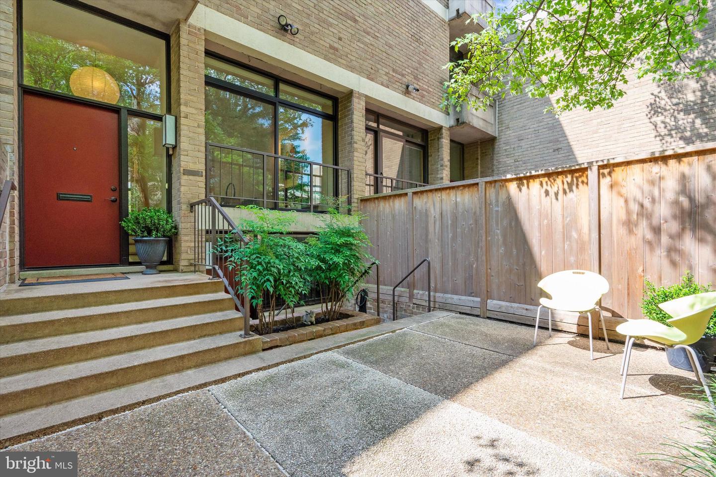 407 N ST SW #4, WASHINGTON, District Of Columbia 20024, 4 Bedrooms Bedrooms, ,3 BathroomsBathrooms,Residential,For sale,407 N ST SW #4,DCDC2216540 MLS # DCDC2216540
