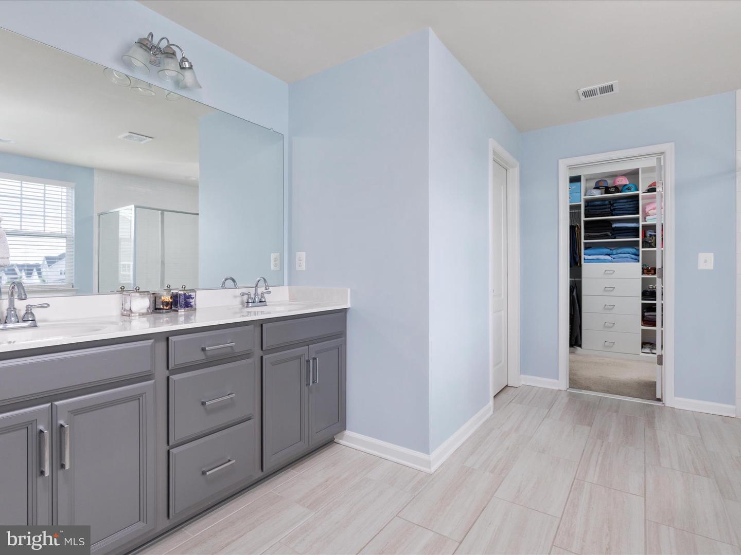 101 JEWEL BOX DR, STEPHENSON, Virginia 22656, 5 Bedrooms Bedrooms, ,3 BathroomsBathrooms,Residential,For sale,101 JEWEL BOX DR,VAFV2036372 MLS # VAFV2036372