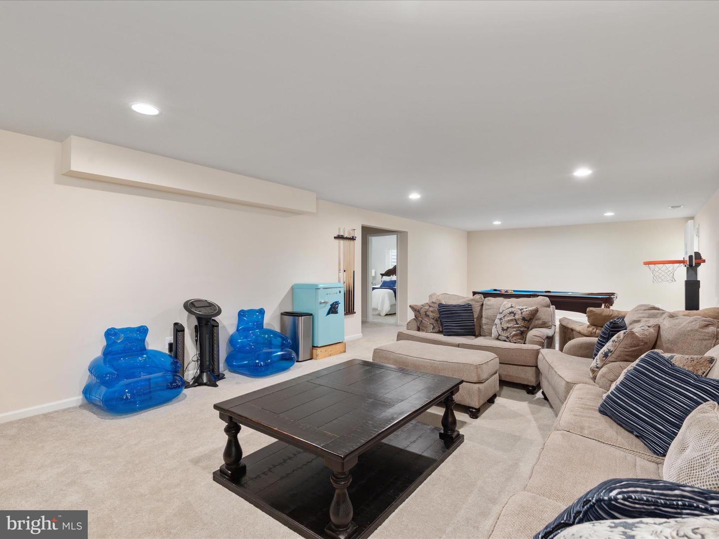 101 JEWEL BOX DR, STEPHENSON, Virginia 22656, 5 Bedrooms Bedrooms, ,3 BathroomsBathrooms,Residential,For sale,101 JEWEL BOX DR,VAFV2036372 MLS # VAFV2036372