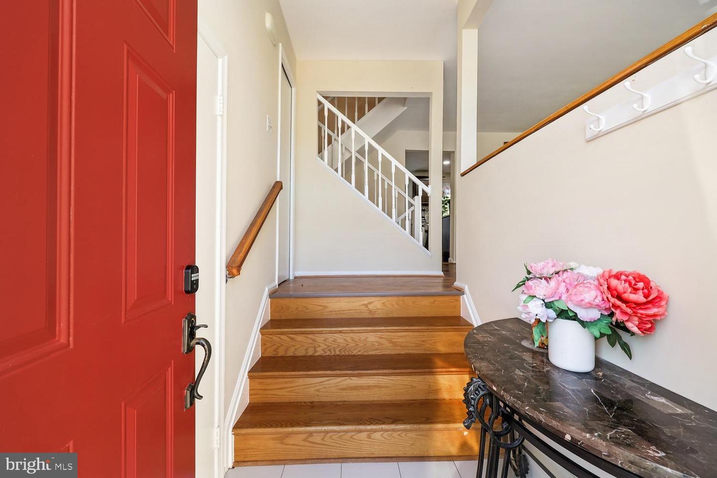 507 DAKOTA DR, HERNDON, Virginia 20170, 4 Bedrooms Bedrooms, ,2 BathroomsBathrooms,Residential,For sale,507 DAKOTA DR,VAFX2263064 MLS # VAFX2263064