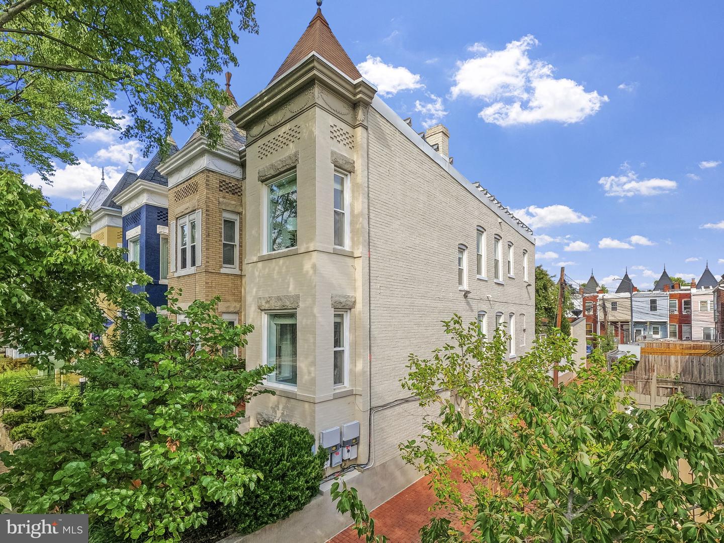 1019 10TH ST NE, WASHINGTON, District Of Columbia 20002, 4 Bedrooms Bedrooms, ,3 BathroomsBathrooms,Residential,For sale,1019 10TH ST NE,DCDC2216608 MLS # DCDC2216608