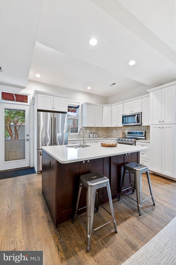 1019 10TH ST NE, WASHINGTON, District Of Columbia 20002, 4 Bedrooms Bedrooms, ,3 BathroomsBathrooms,Residential,For sale,1019 10TH ST NE,DCDC2216608 MLS # DCDC2216608