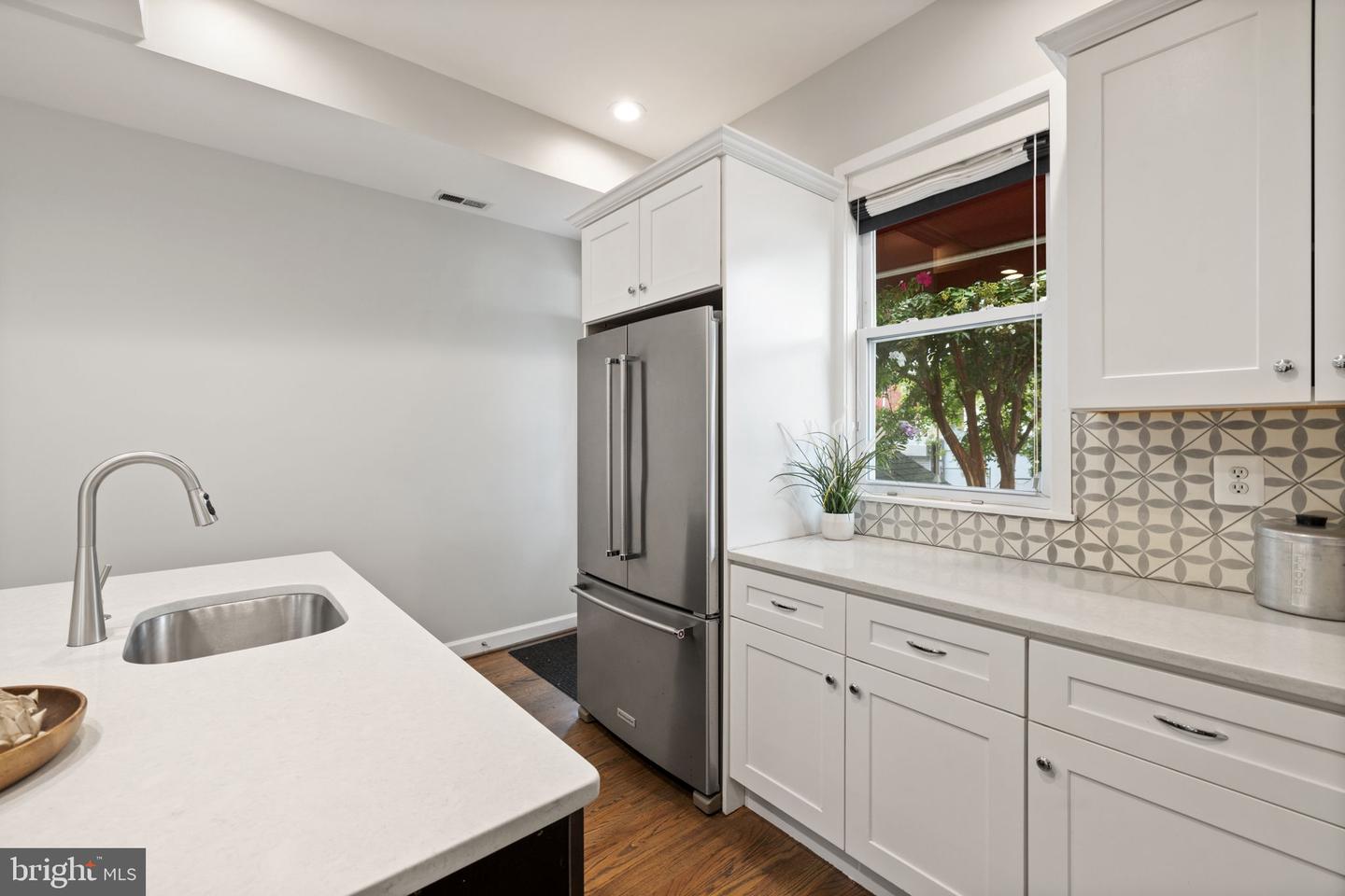 1019 10TH ST NE, WASHINGTON, District Of Columbia 20002, 4 Bedrooms Bedrooms, ,3 BathroomsBathrooms,Residential,For sale,1019 10TH ST NE,DCDC2216608 MLS # DCDC2216608