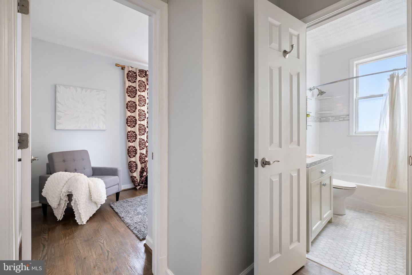 1019 10TH ST NE, WASHINGTON, District Of Columbia 20002, 4 Bedrooms Bedrooms, ,3 BathroomsBathrooms,Residential,For sale,1019 10TH ST NE,DCDC2216608 MLS # DCDC2216608