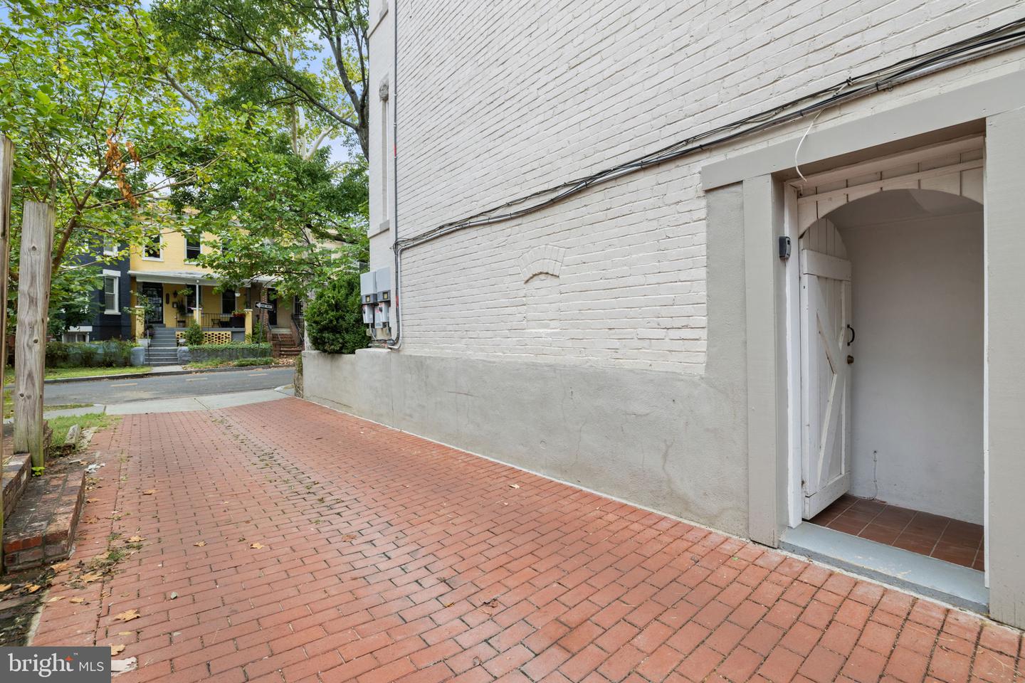 1019 10TH ST NE, WASHINGTON, District Of Columbia 20002, 4 Bedrooms Bedrooms, ,3 BathroomsBathrooms,Residential,For sale,1019 10TH ST NE,DCDC2216608 MLS # DCDC2216608