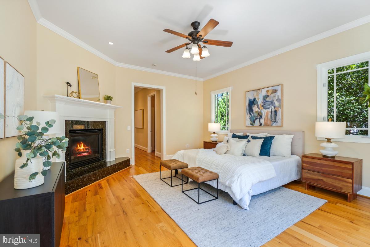 217 TALAHI RD SE, VIENNA, Virginia 22180, 4 Bedrooms Bedrooms, ,4 BathroomsBathrooms,Residential,For sale,217 TALAHI RD SE,VAFX2263720 MLS # VAFX2263720