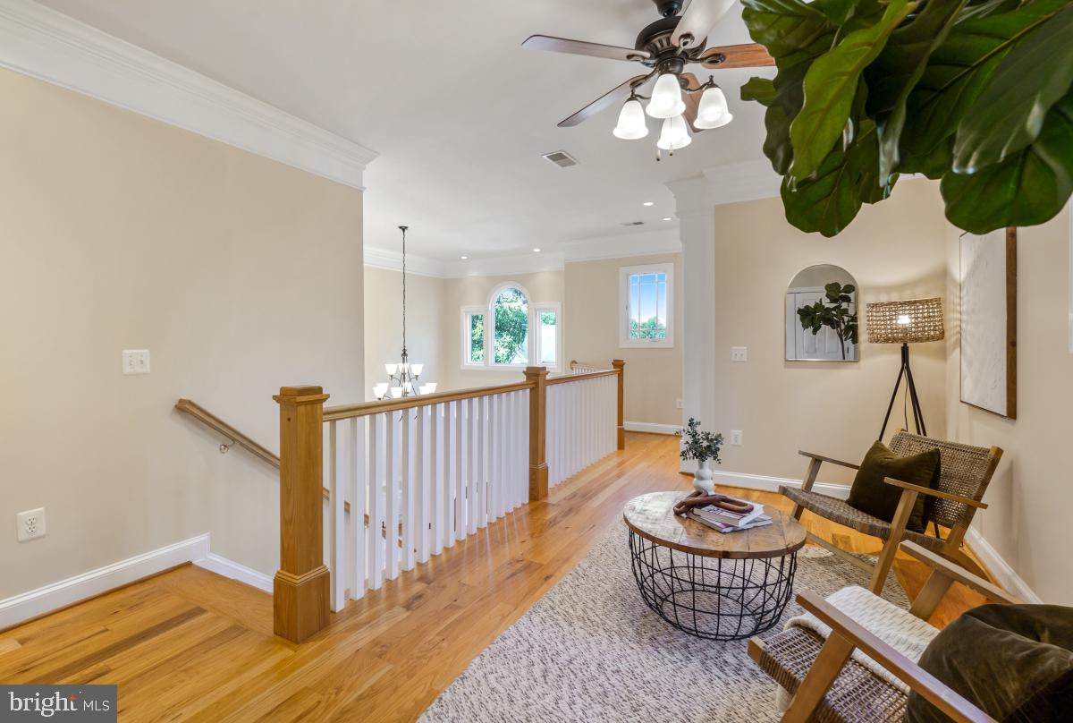 217 TALAHI RD SE, VIENNA, Virginia 22180, 4 Bedrooms Bedrooms, ,4 BathroomsBathrooms,Residential,For sale,217 TALAHI RD SE,VAFX2263720 MLS # VAFX2263720