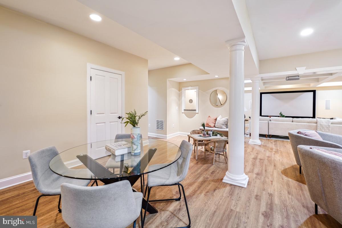 217 TALAHI RD SE, VIENNA, Virginia 22180, 4 Bedrooms Bedrooms, ,4 BathroomsBathrooms,Residential,For sale,217 TALAHI RD SE,VAFX2263720 MLS # VAFX2263720