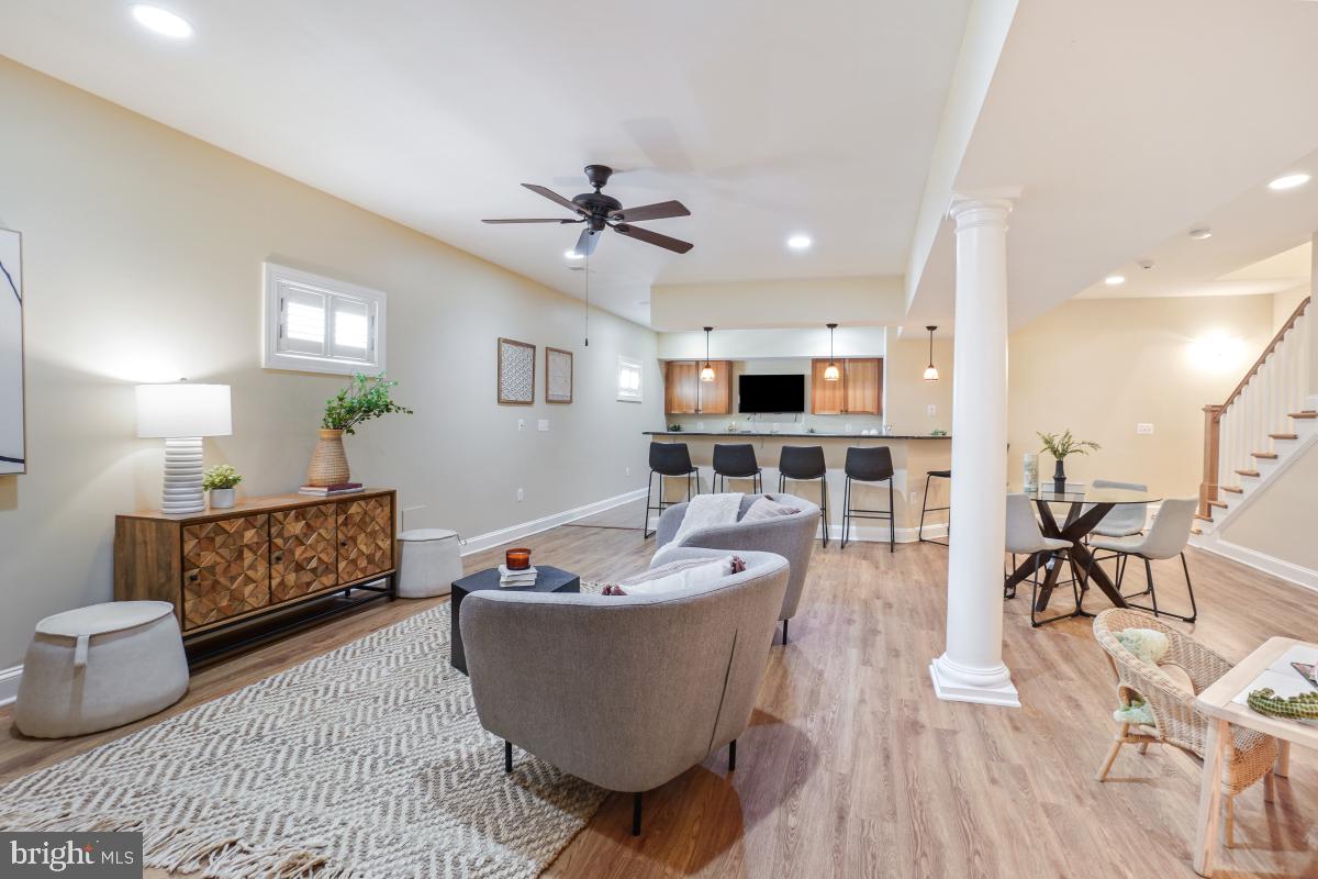 217 TALAHI RD SE, VIENNA, Virginia 22180, 4 Bedrooms Bedrooms, ,4 BathroomsBathrooms,Residential,For sale,217 TALAHI RD SE,VAFX2263720 MLS # VAFX2263720