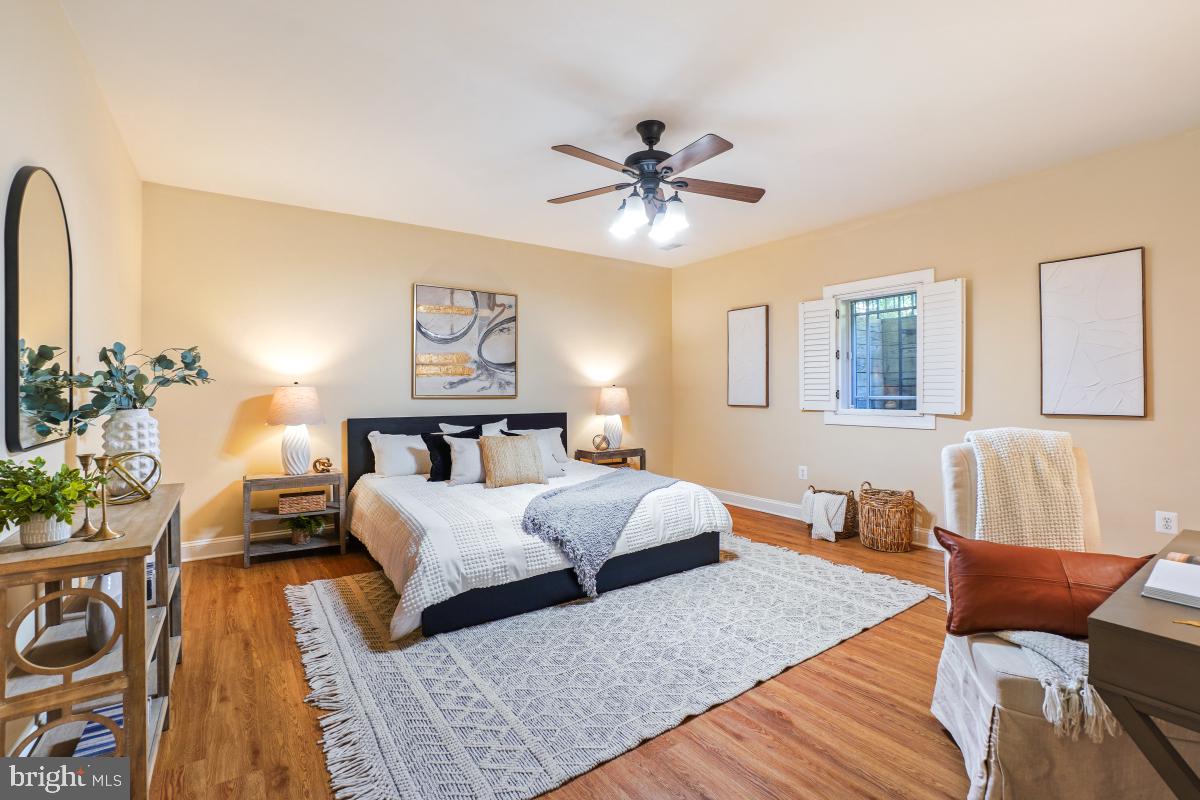 217 TALAHI RD SE, VIENNA, Virginia 22180, 4 Bedrooms Bedrooms, ,4 BathroomsBathrooms,Residential,For sale,217 TALAHI RD SE,VAFX2263720 MLS # VAFX2263720