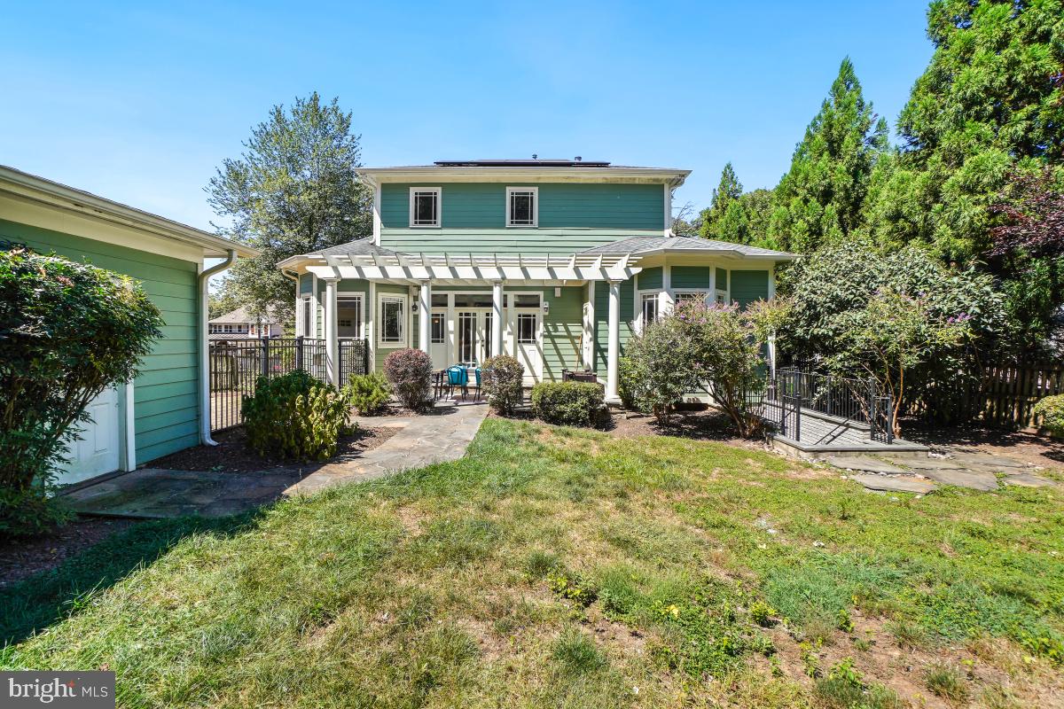 217 TALAHI RD SE, VIENNA, Virginia 22180, 4 Bedrooms Bedrooms, ,4 BathroomsBathrooms,Residential,For sale,217 TALAHI RD SE,VAFX2263720 MLS # VAFX2263720