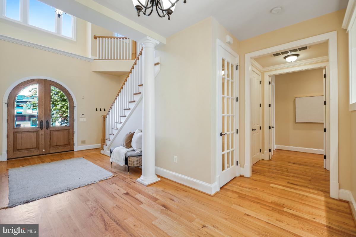 217 TALAHI RD SE, VIENNA, Virginia 22180, 4 Bedrooms Bedrooms, ,4 BathroomsBathrooms,Residential,For sale,217 TALAHI RD SE,VAFX2263720 MLS # VAFX2263720