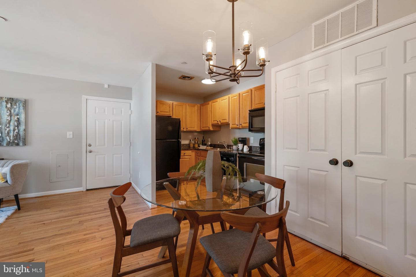730 11TH ST NE #203, WASHINGTON, District Of Columbia 20002, 2 Bedrooms Bedrooms, ,2 BathroomsBathrooms,Residential,For sale,730 11TH ST NE #203,DCDC2217096 MLS # DCDC2217096