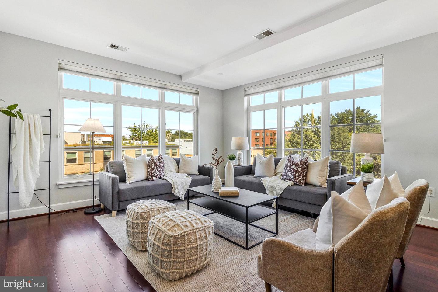 150 V ST NW #V402, WASHINGTON, District Of Columbia 20001, 2 Bedrooms Bedrooms, ,1 BathroomBathrooms,Residential,For sale,150 V ST NW #V402,DCDC2217184 MLS # DCDC2217184