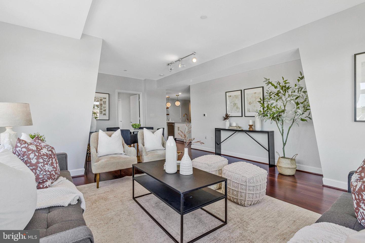 150 V ST NW #V402, WASHINGTON, District Of Columbia 20001, 2 Bedrooms Bedrooms, ,1 BathroomBathrooms,Residential,For sale,150 V ST NW #V402,DCDC2217184 MLS # DCDC2217184