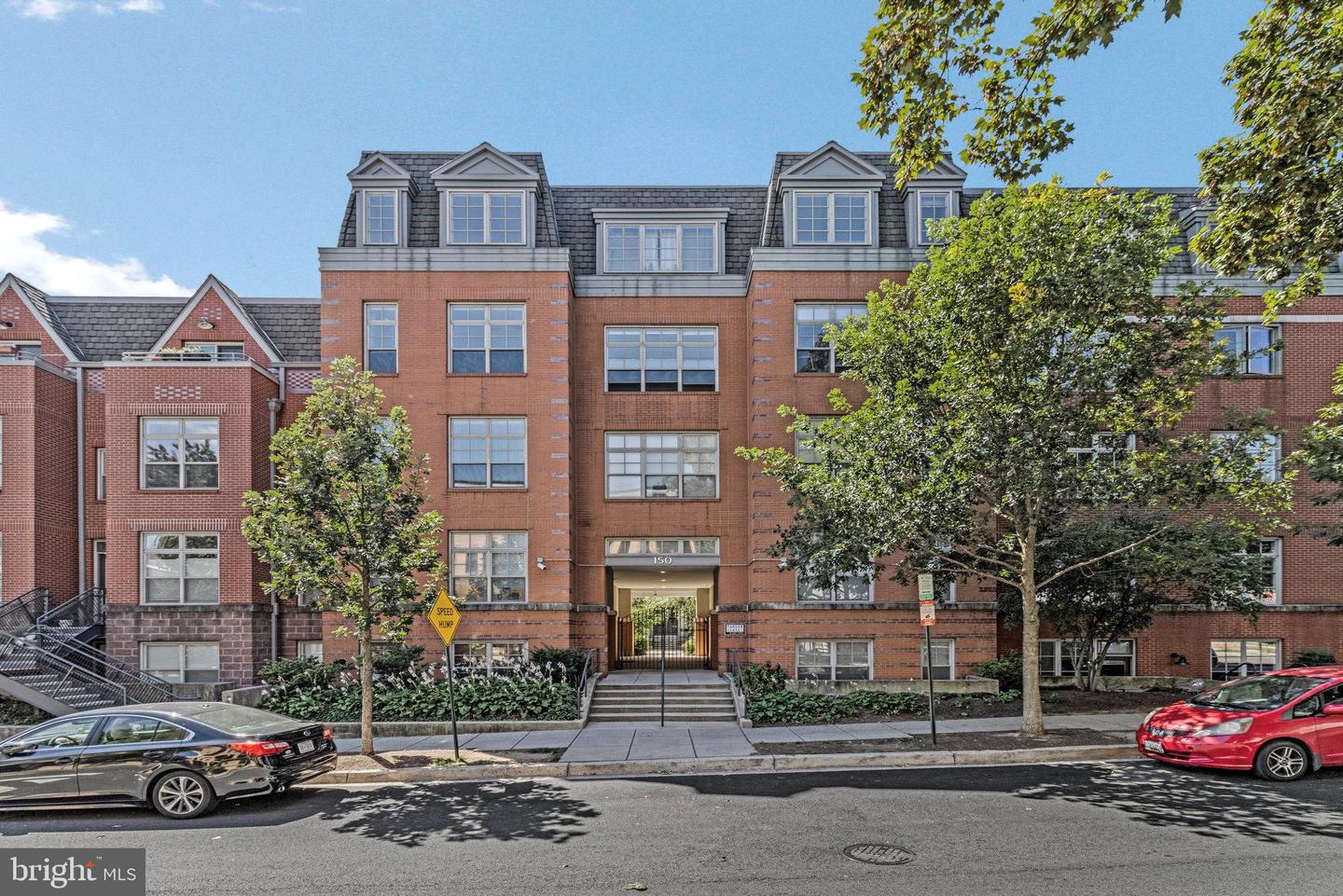 150 V ST NW #V402, WASHINGTON, District Of Columbia 20001, 2 Bedrooms Bedrooms, ,1 BathroomBathrooms,Residential,For sale,150 V ST NW #V402,DCDC2217184 MLS # DCDC2217184