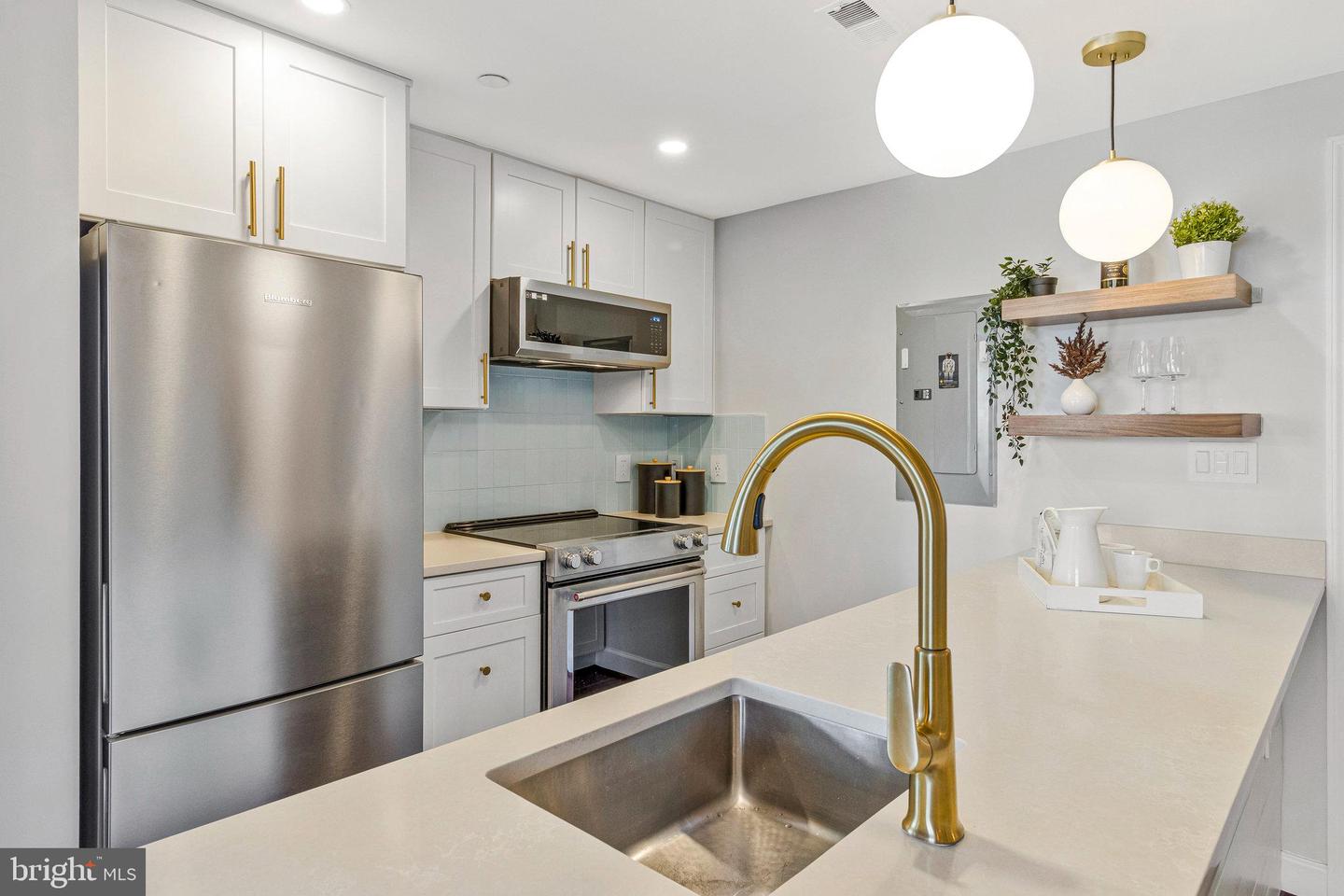 150 V ST NW #V402, WASHINGTON, District Of Columbia 20001, 2 Bedrooms Bedrooms, ,1 BathroomBathrooms,Residential,For sale,150 V ST NW #V402,DCDC2217184 MLS # DCDC2217184