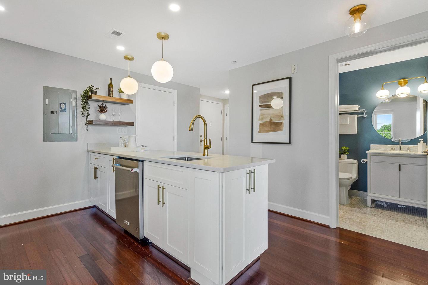 150 V ST NW #V402, WASHINGTON, District Of Columbia 20001, 2 Bedrooms Bedrooms, ,1 BathroomBathrooms,Residential,For sale,150 V ST NW #V402,DCDC2217184 MLS # DCDC2217184