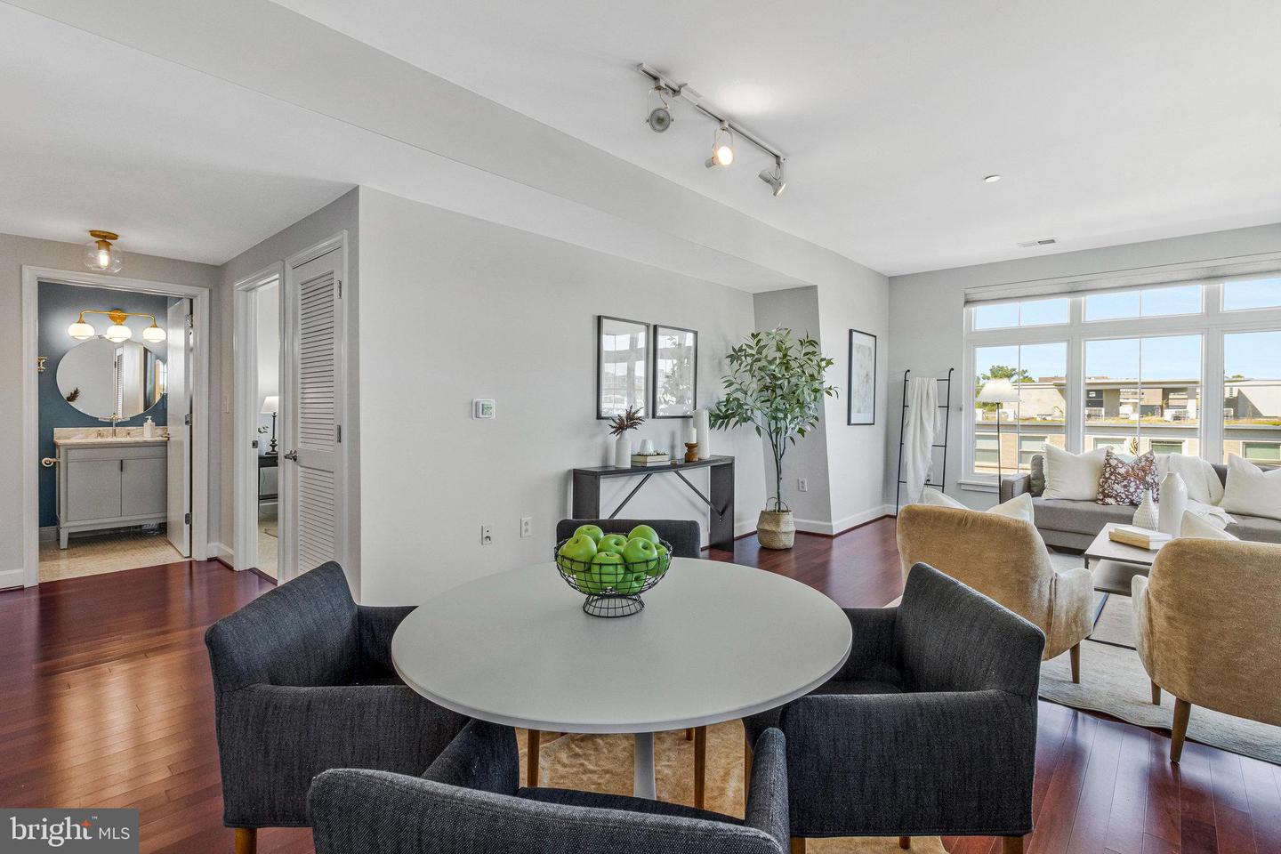 150 V ST NW #V402, WASHINGTON, District Of Columbia 20001, 2 Bedrooms Bedrooms, ,1 BathroomBathrooms,Residential,For sale,150 V ST NW #V402,DCDC2217184 MLS # DCDC2217184