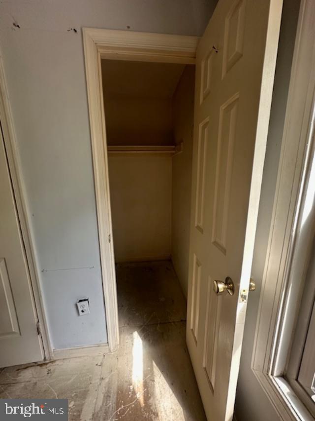 1527 N COLONIAL TER #B, ARLINGTON, Virginia 22209, 2 Bedrooms Bedrooms, ,2 BathroomsBathrooms,Residential,For sale,1527 N COLONIAL TER #B,VAAR2062920 MLS # VAAR2062920