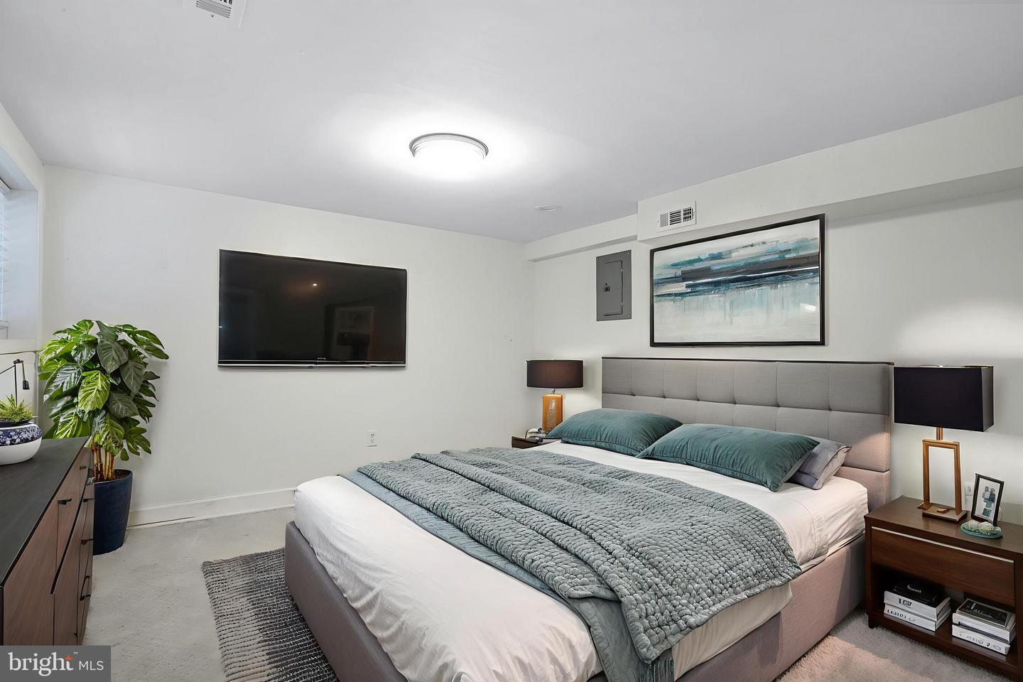 3007 11TH ST NW, WASHINGTON, District Of Columbia 20001, 6 Bedrooms Bedrooms, ,3 BathroomsBathrooms,Residential,For sale,3007 11TH ST NW,DCDC2217506 MLS # DCDC2217506