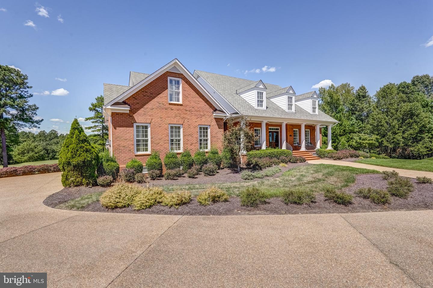 816 FOUNDERS GRANT, MIDLOTHIAN, Virginia 23113, 4 Bedrooms Bedrooms, 12 Rooms Rooms,3 BathroomsBathrooms,Residential,For sale,816 FOUNDERS GRANT,VAPN2000098 MLS # VAPN2000098