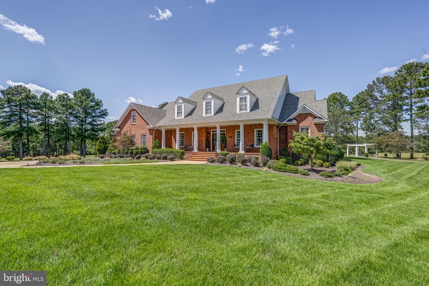 816 FOUNDERS GRANT, MIDLOTHIAN, Virginia 23113, 4 Bedrooms Bedrooms, 12 Rooms Rooms,3 BathroomsBathrooms,Residential,For sale,816 FOUNDERS GRANT,VAPN2000098 MLS # VAPN2000098