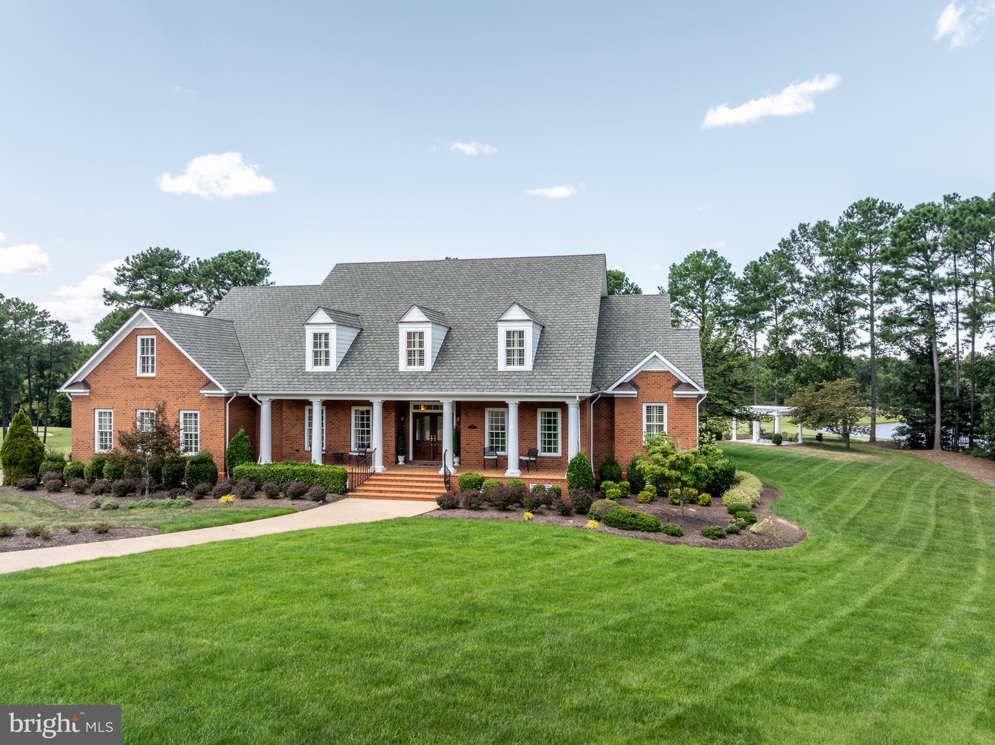 816 FOUNDERS GRANT, MIDLOTHIAN, Virginia 23113, 4 Bedrooms Bedrooms, 12 Rooms Rooms,3 BathroomsBathrooms,Residential,For sale,816 FOUNDERS GRANT,VAPN2000098 MLS # VAPN2000098