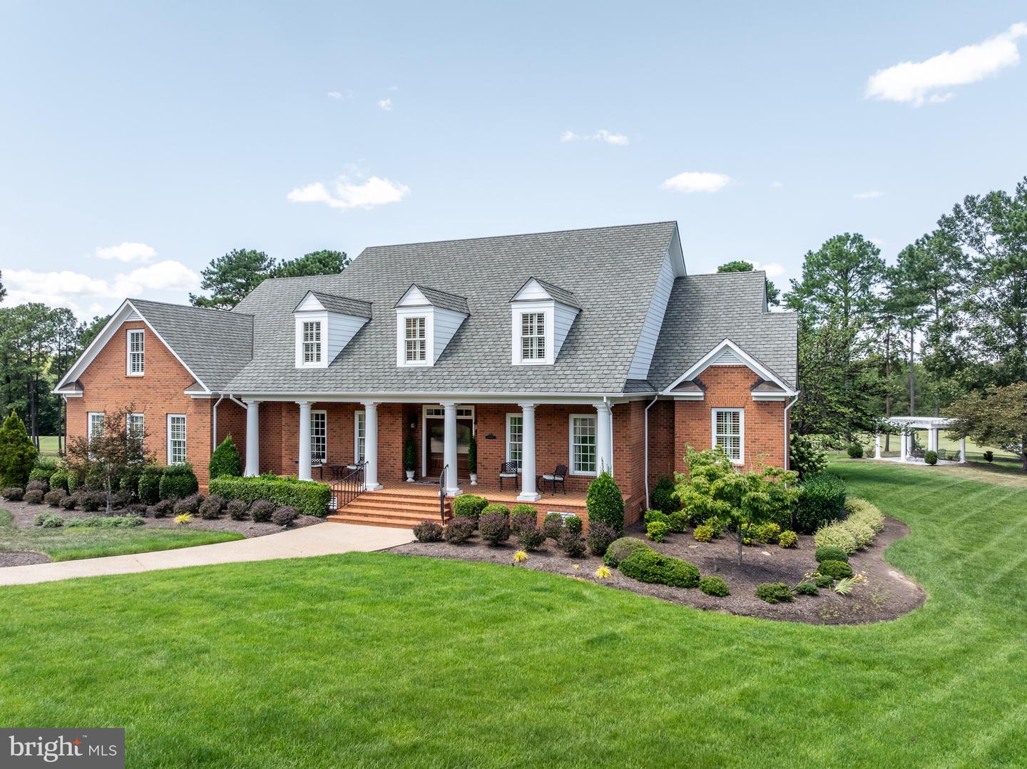 816 FOUNDERS GRANT, MIDLOTHIAN, Virginia 23113, 4 Bedrooms Bedrooms, 12 Rooms Rooms,3 BathroomsBathrooms,Residential,For sale,816 FOUNDERS GRANT,VAPN2000098 MLS # VAPN2000098