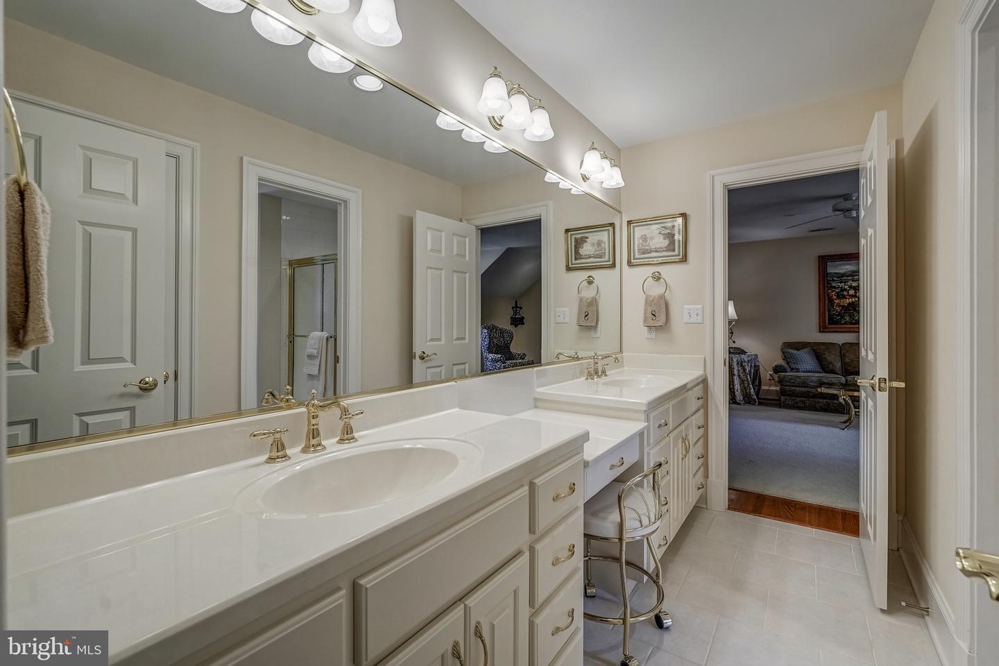 816 FOUNDERS GRANT, MIDLOTHIAN, Virginia 23113, 4 Bedrooms Bedrooms, 12 Rooms Rooms,3 BathroomsBathrooms,Residential,For sale,816 FOUNDERS GRANT,VAPN2000098 MLS # VAPN2000098