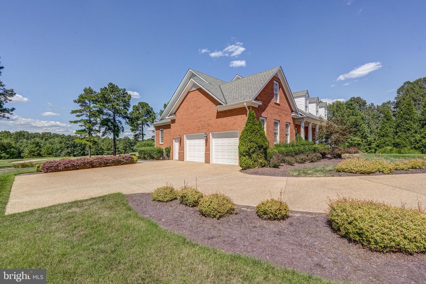 816 FOUNDERS GRANT, MIDLOTHIAN, Virginia 23113, 4 Bedrooms Bedrooms, 12 Rooms Rooms,3 BathroomsBathrooms,Residential,For sale,816 FOUNDERS GRANT,VAPN2000098 MLS # VAPN2000098