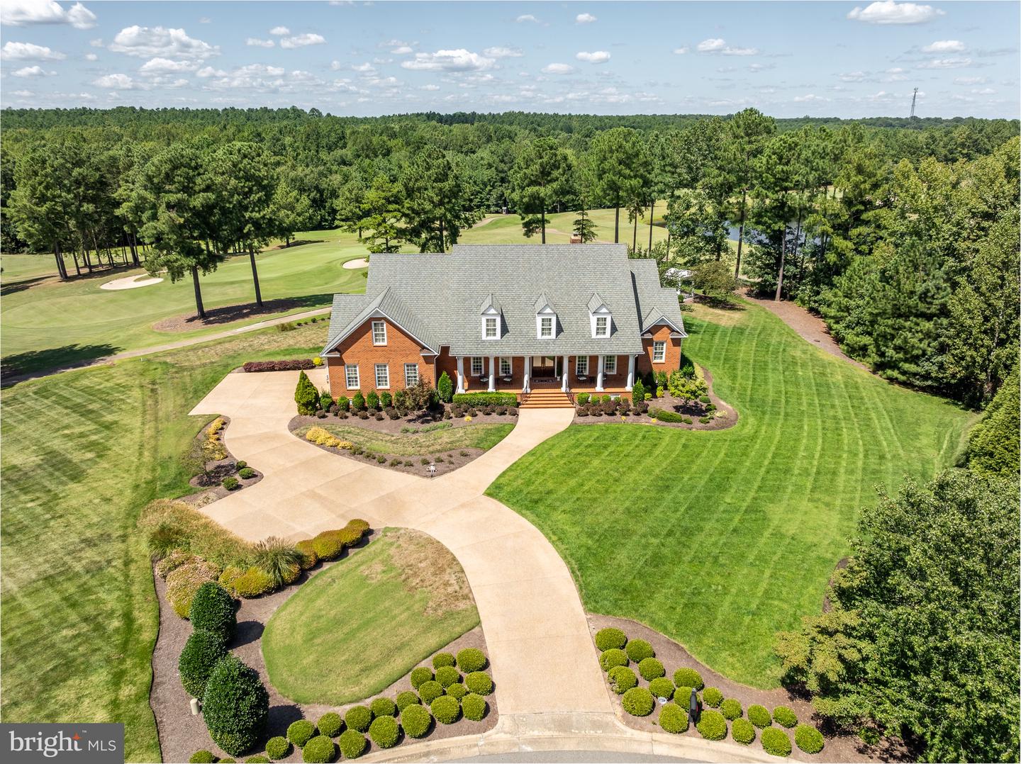 816 FOUNDERS GRANT, MIDLOTHIAN, Virginia 23113, 4 Bedrooms Bedrooms, 12 Rooms Rooms,3 BathroomsBathrooms,Residential,For sale,816 FOUNDERS GRANT,VAPN2000098 MLS # VAPN2000098