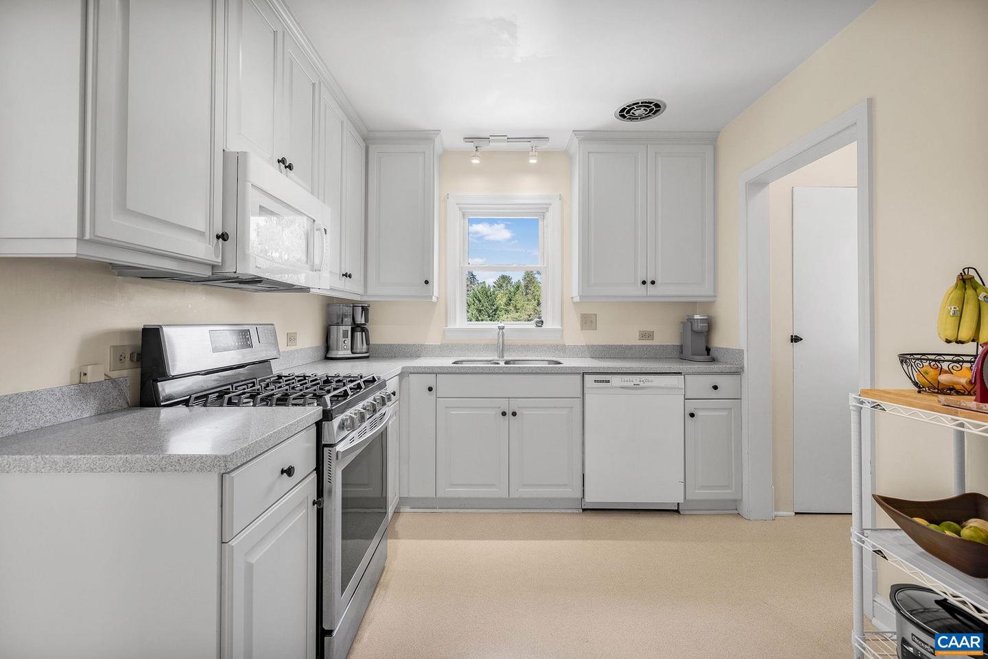 1623 SAINT ANNES RD, CHARLOTTESVILLE, Virginia 22901, 3 Bedrooms Bedrooms, ,2 BathroomsBathrooms,Residential,For sale,1623 SAINT ANNES RD,668505 MLS # 668505