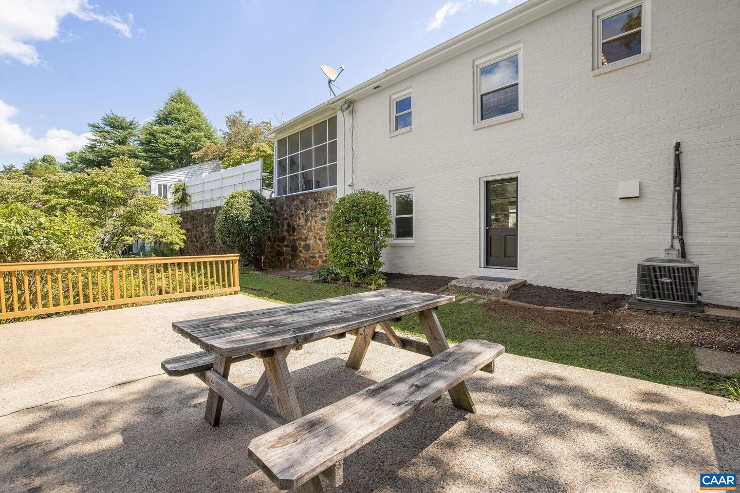 1623 SAINT ANNES RD, CHARLOTTESVILLE, Virginia 22901, 3 Bedrooms Bedrooms, ,2 BathroomsBathrooms,Residential,For sale,1623 SAINT ANNES RD,668505 MLS # 668505