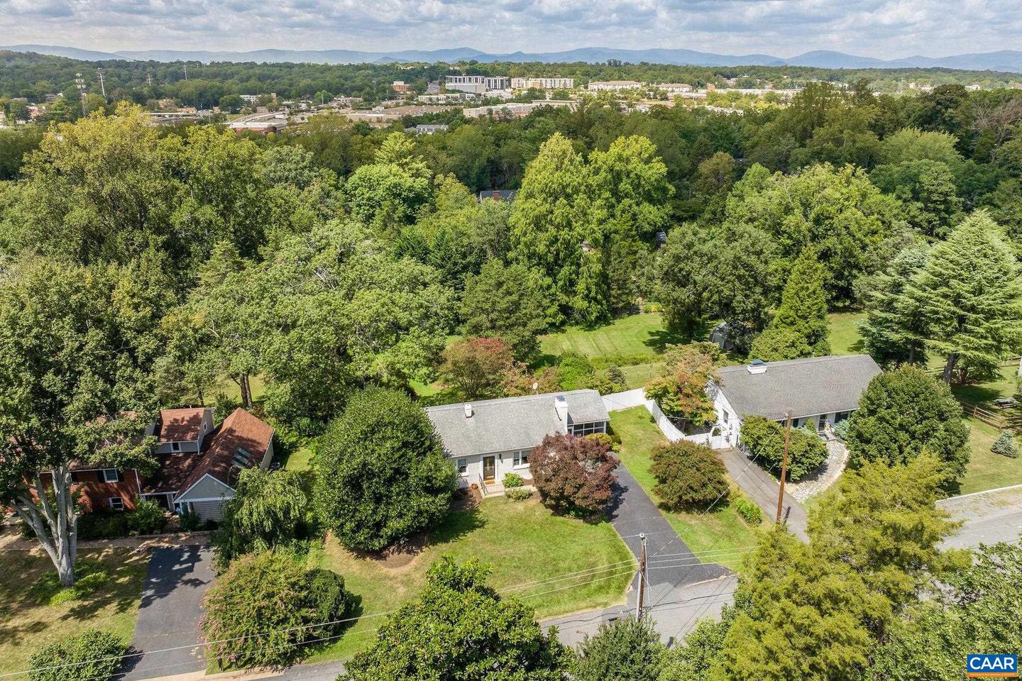 1623 SAINT ANNES RD, CHARLOTTESVILLE, Virginia 22901, 3 Bedrooms Bedrooms, ,2 BathroomsBathrooms,Residential,For sale,1623 SAINT ANNES RD,668505 MLS # 668505
