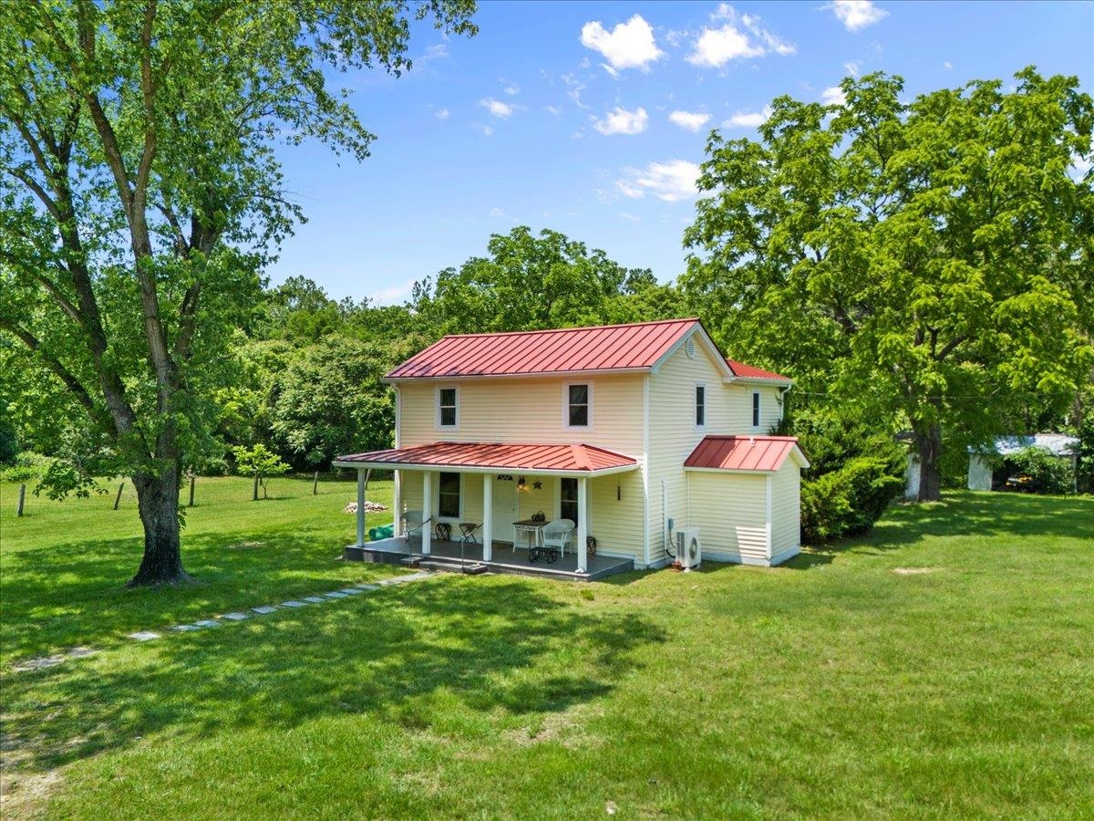 6772 SOUTH EAST SIDE HWY, ELKTON, Virginia 22827, 3 Bedrooms Bedrooms, ,2 BathroomsBathrooms,Residential,6772 SOUTH EAST SIDE HWY,661080 MLS # 661080