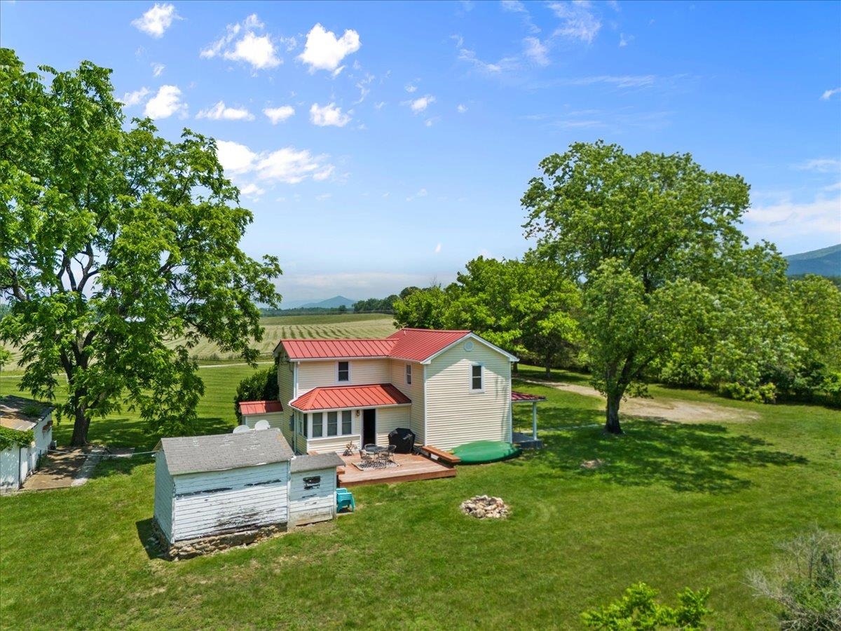 6772 SOUTH EAST SIDE HWY, ELKTON, Virginia 22827, 3 Bedrooms Bedrooms, ,2 BathroomsBathrooms,Residential,6772 SOUTH EAST SIDE HWY,661080 MLS # 661080