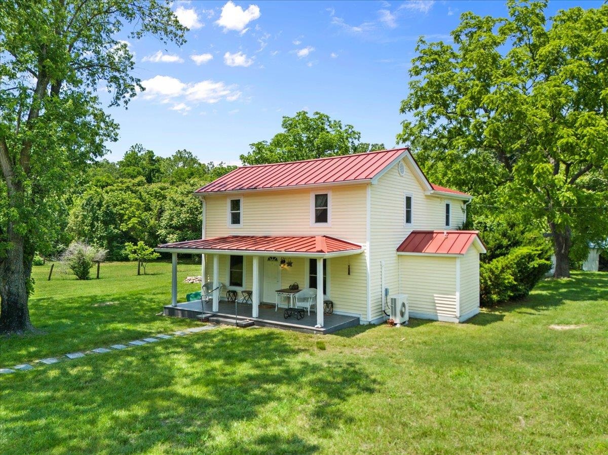 6772 SOUTH EAST SIDE HWY, ELKTON, Virginia 22827, 3 Bedrooms Bedrooms, ,2 BathroomsBathrooms,Residential,6772 SOUTH EAST SIDE HWY,661080 MLS # 661080
