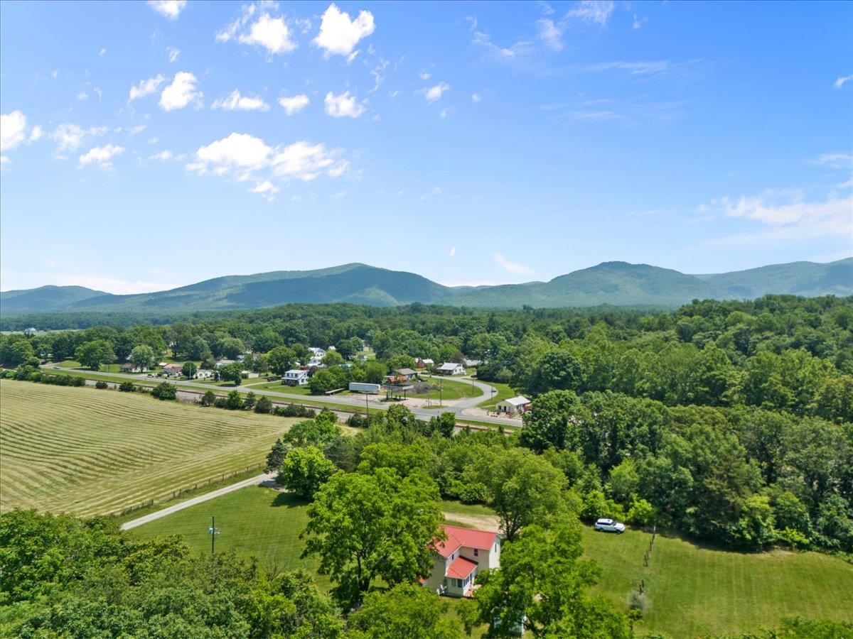 6772 SOUTH EAST SIDE HWY, ELKTON, Virginia 22827, 3 Bedrooms Bedrooms, ,2 BathroomsBathrooms,Residential,6772 SOUTH EAST SIDE HWY,661080 MLS # 661080
