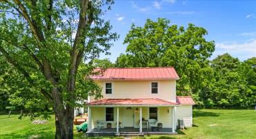 6772 SOUTH EAST SIDE HWY, ELKTON, Virginia 22827, 3 Bedrooms Bedrooms, ,2 BathroomsBathrooms,Residential,6772 SOUTH EAST SIDE HWY,661080 MLS # 661080