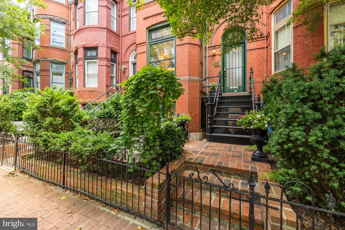 1214 T ST NW, WASHINGTON, District Of Columbia 20009, 6 Bedrooms Bedrooms, ,4 BathroomsBathrooms,Residential,For sale,1214 T ST NW,DCDC2220474 MLS # DCDC2220474