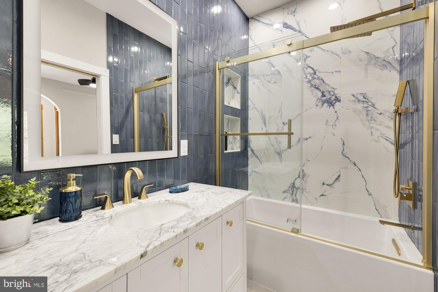 1214 T ST NW, WASHINGTON, District Of Columbia 20009, 6 Bedrooms Bedrooms, ,4 BathroomsBathrooms,Residential,For sale,1214 T ST NW,DCDC2220474 MLS # DCDC2220474