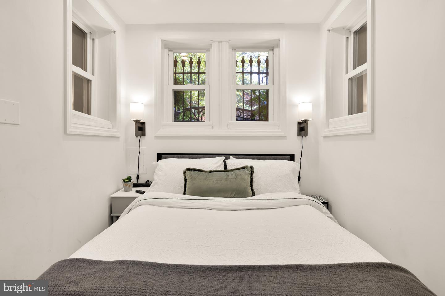 1214 T ST NW, WASHINGTON, District Of Columbia 20009, 6 Bedrooms Bedrooms, ,4 BathroomsBathrooms,Residential,For sale,1214 T ST NW,DCDC2220474 MLS # DCDC2220474