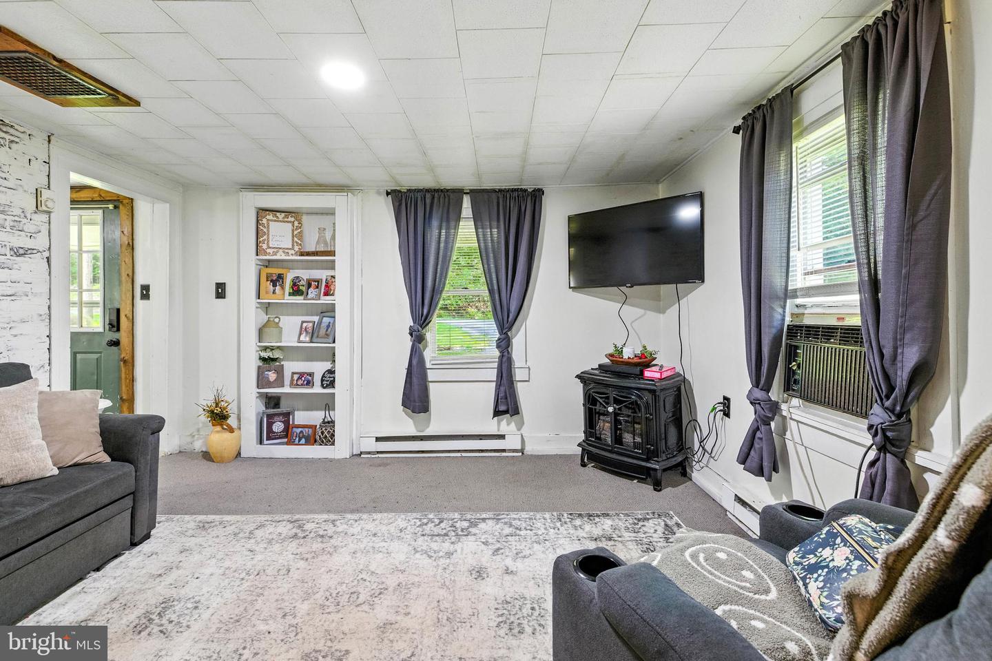 2903 DRY RUN RD, LURAY, Virginia 22835, 2 Bedrooms Bedrooms, ,1 BathroomBathrooms,Residential,For sale,2903 DRY RUN RD,VAPA2005322 MLS # VAPA2005322