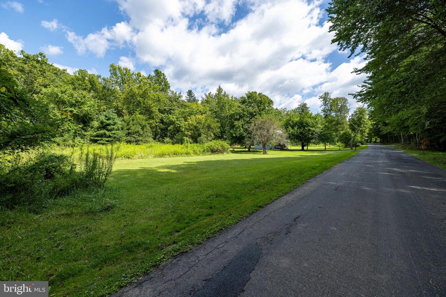 2903 DRY RUN RD, LURAY, Virginia 22835, 2 Bedrooms Bedrooms, ,1 BathroomBathrooms,Residential,For sale,2903 DRY RUN RD,VAPA2005322 MLS # VAPA2005322