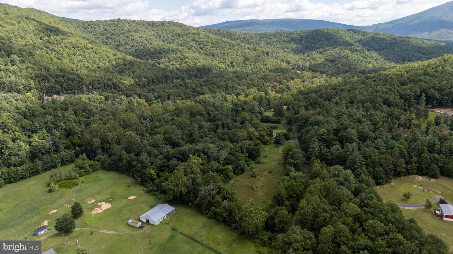 2903 DRY RUN RD, LURAY, Virginia 22835, 2 Bedrooms Bedrooms, ,1 BathroomBathrooms,Residential,For sale,2903 DRY RUN RD,VAPA2005322 MLS # VAPA2005322