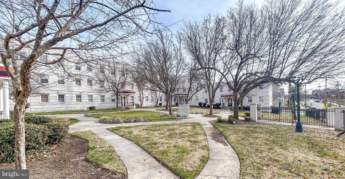 3876 9TH ST SE #302, WASHINGTON, District Of Columbia 20032, 1 Bedroom Bedrooms, ,1 BathroomBathrooms,Residential,For sale,3876 9TH ST SE #302,DCDC2220606 MLS # DCDC2220606