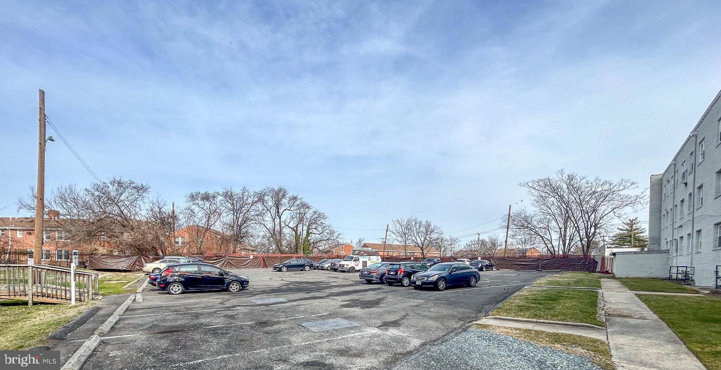3876 9TH ST SE #302, WASHINGTON, District Of Columbia 20032, 1 Bedroom Bedrooms, ,1 BathroomBathrooms,Residential,For sale,3876 9TH ST SE #302,DCDC2220606 MLS # DCDC2220606